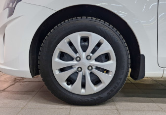 Подержанный автомобиль Kia Rio Sedan 2021 года (12 фото)