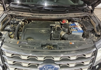 Подержанный автомобиль Ford Explorer 2017 года (18 фото)