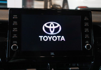 Подержанный автомобиль Toyota Camry Sedan 2021 года (23 фото)