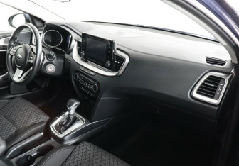 Подержанный автомобиль Kia Ceed Wagon 2021 года (5 фото)