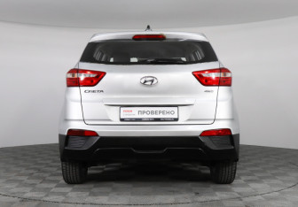 Подержанный автомобиль Hyundai Creta 2017 года (6 фото)
