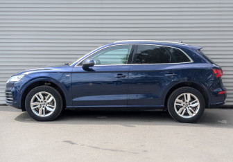 Подержанный автомобиль Audi Q5 2020 года (8 фото)