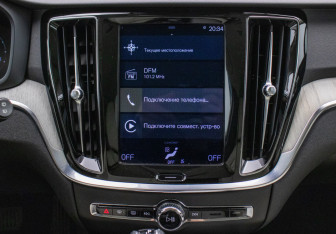 Подержанный автомобиль Volvo V60 2020 года (13 фото)