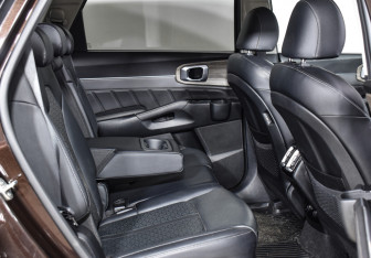 Подержанный автомобиль Kia Sorento 2023 года (13 фото)
