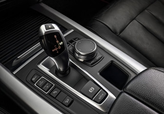 Подержанный автомобиль BMW X5 2018 года (21 фото)