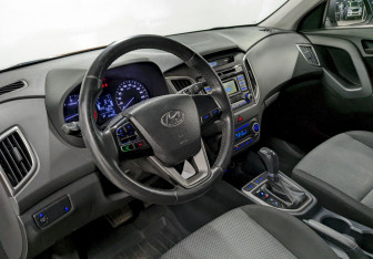 Подержанный автомобиль Hyundai Creta 2018 года (13 фото)