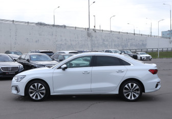 Подержанный автомобиль Audi A3 Sedan 2021 года (8 фото)