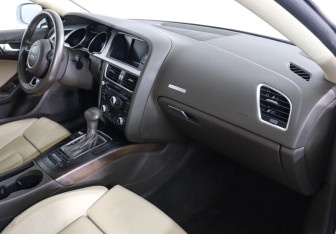Подержанный автомобиль Audi A5 Liftback 2015 года (10 фото)