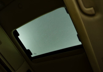 Подержанный автомобиль Hyundai Grand Starex 2011 года (11 фото)