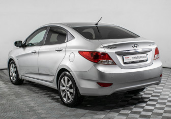 Подержанный автомобиль Hyundai Solaris Sedan 2013 года (7 фото)