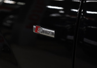 Подержанный автомобиль Audi Q7 2021 года (28 фото)