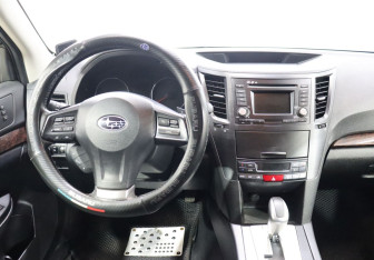 Подержанный автомобиль Subaru Outback Wagon 2014 года (15 фото)