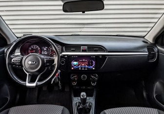 Подержанный автомобиль Kia Rio Hatchback 2020 года (14 фото)