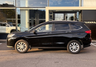 Подержанный автомобиль Haval M6 2023 года (8 фото)