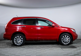 Подержанный автомобиль Honda CR-V 2011 года (4 фото)