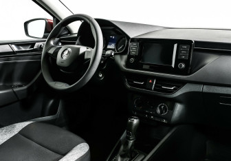 Подержанный автомобиль Skoda Rapid Liftback 2020 года (7 фото)