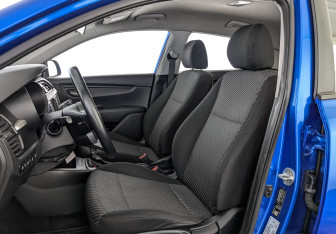 Подержанный автомобиль Kia Rio Hatchback 2020 года (19 фото)