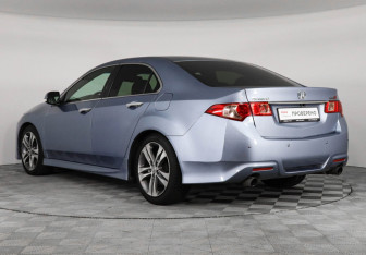 Подержанный автомобиль Honda Accord Sedan 2011 года (7 фото)