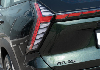 Новый Geely Atlas 2026 (9 фото)