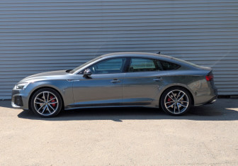 Подержанный автомобиль Audi A5 Liftback 2021 года (21 фото)