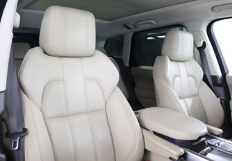 Подержанный автомобиль Land Rover Range Rover Sport 2017 года (16 фото)