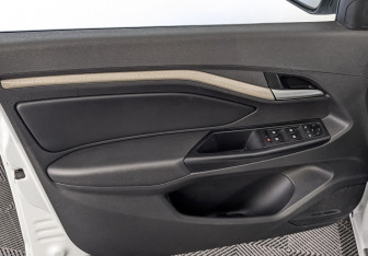 Подержанный автомобиль LADA (ВАЗ) Vesta Sedan 2019 года (19 фото)