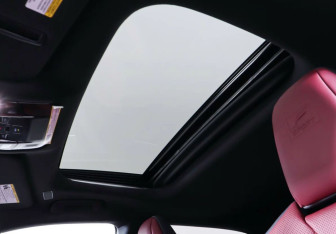 Подержанный автомобиль Lexus RX 2022 года (14 фото)