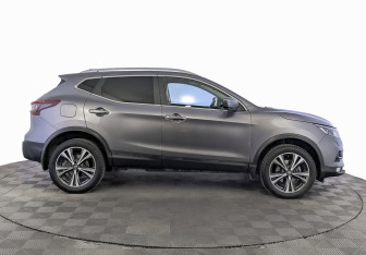 Подержанный автомобиль Nissan Qashqai 2020 года (4 фото)