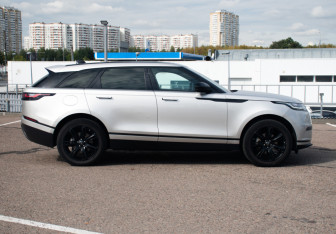 Подержанный автомобиль Land Rover Range Rover Velar 2017 года (4 фото)