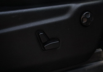 Подержанный автомобиль Jeep Grand Cherokee 2019 года (8 фото)