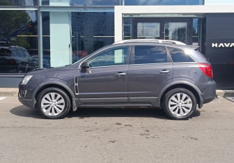 Подержанный автомобиль Opel Antara 2014 года (8 фото)