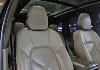 Подержанный автомобиль Porsche Cayenne 2013 года (11 фото)
