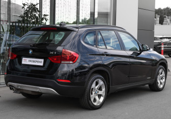 Подержанный автомобиль BMW X1 2013 года (5 фото)