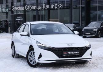Подержанный автомобиль Hyundai Elantra Sedan 2022 года (22 фото)