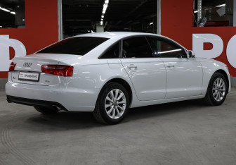 Подержанный автомобиль Audi A6 Sedan 2013 года (5 фото)