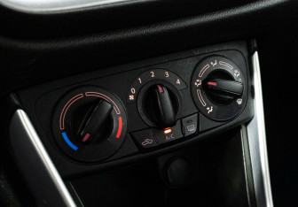 Подержанный автомобиль Suzuki SX4 Hatchback 2019 года (9 фото)