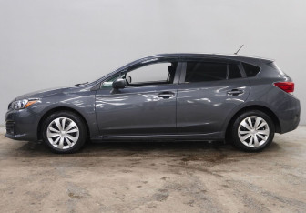Подержанный автомобиль Subaru Impreza Hatchback 2022 года (8 фото)