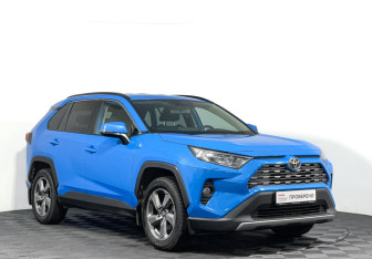 Подержанный автомобиль Toyota RAV4 2020 года (3 фото)