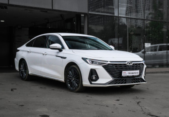 Подержанный автомобиль Chery Arrizo 8 2024 года (3 фото)