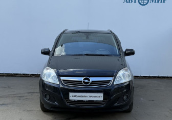 Подержанный автомобиль Opel Zafira Compactvan 2011 года (2 фото)