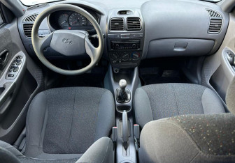 Подержанный автомобиль Hyundai Accent Sedan 2008 года (11 фото)