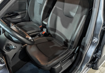 Подержанный автомобиль Renault Kaptur 2021 года (18 фото)