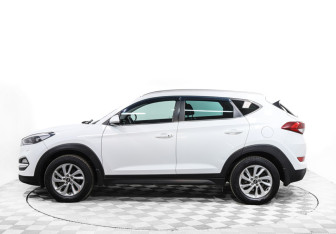 Подержанный автомобиль Hyundai Tucson 2017 года (8 фото)