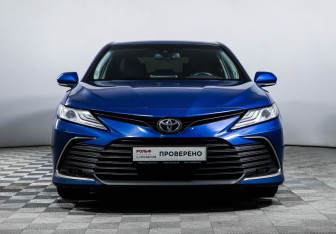 Подержанный автомобиль Toyota Camry Sedan 2021 года (2 фото)