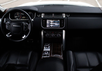 Подержанный автомобиль Land Rover Range Rover 2014 года (11 фото)