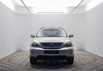 Подержанный автомобиль Lexus RX 2004 года (2 фото)