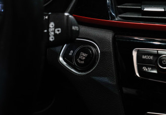 Подержанный автомобиль BMW X1 2016 года (20 фото)