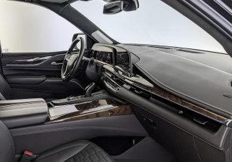 Подержанный автомобиль Cadillac Escalade Suv 2022 года (13 фото)