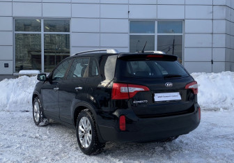 Подержанный автомобиль Kia Sorento 2019 года (8 фото)