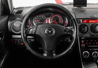 Подержанный автомобиль Mazda 6 Sedan 2006 года (11 фото)